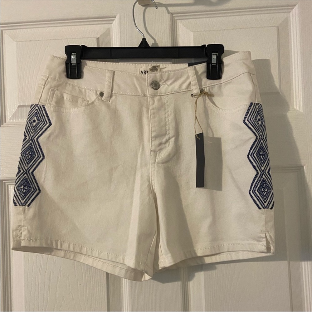 Artisan NY white‎ shorts